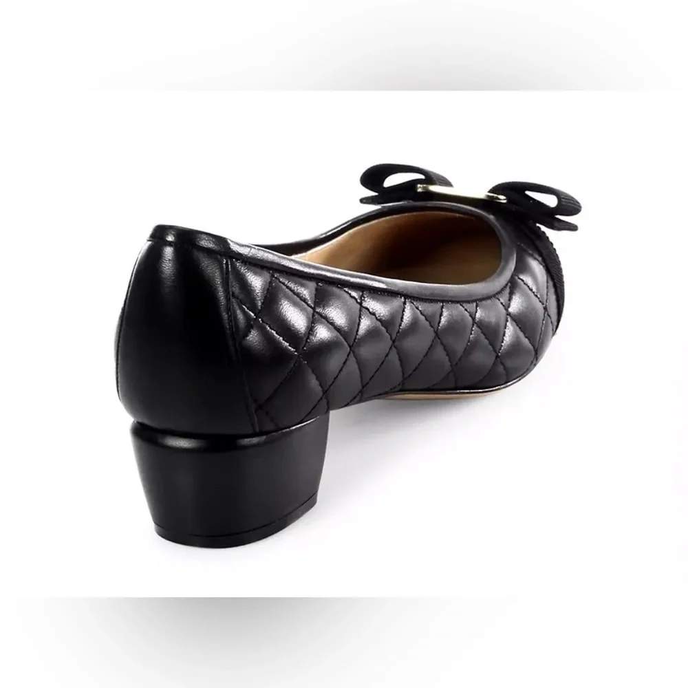 Ferragamo Vara Bow Pumps Black Patent Leather Heels Size 8.5 B - Picture 6 of 14